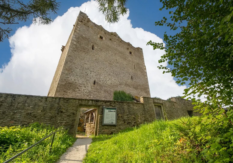 Burg Neunußberg, Germany